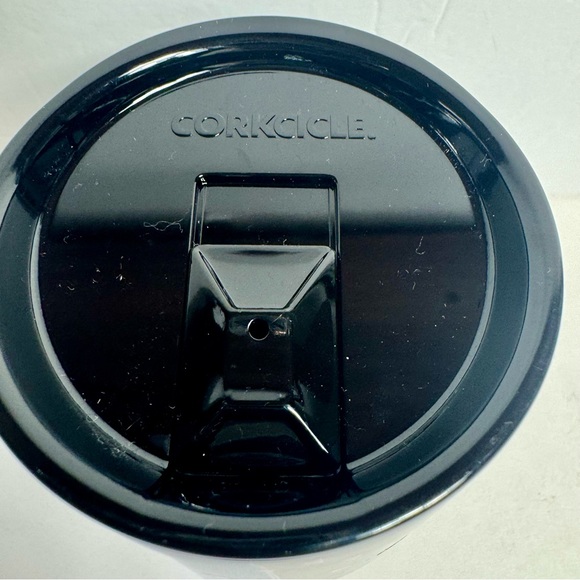 NWT. Disney Corkcicle Mickeys Not So Scary Hocus Pocus Corkcicle Tumbler cup - Picture 7 of 10